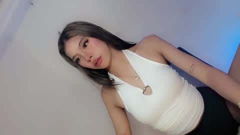 Snapshot of amor_pleasure chatting on 19, 1, 2025 Belle Tylor online show from 19, 1, 2025