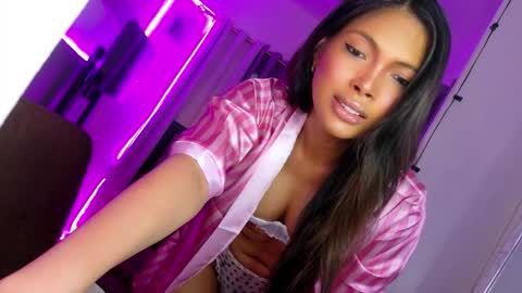 Snapshot of amor_prinsesa chatting on 30, 10, 2025 Prinsesa online show from 30, 10, 2025