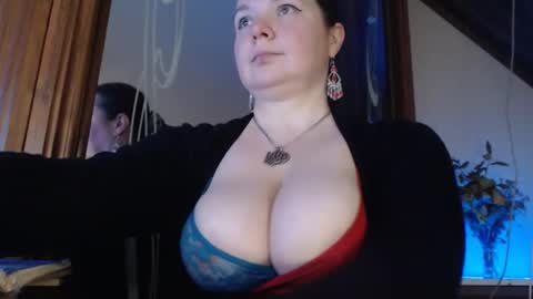 amorelara online show from 25, 1, 2025