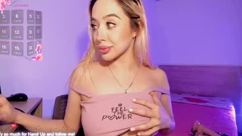 Amorkiss online show from 16, 9, 2025