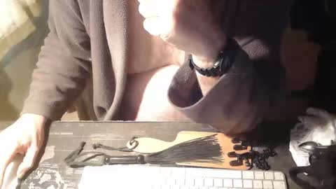 amslave4f online show from 29, 10, 2025