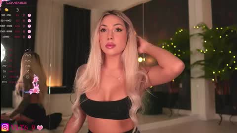 Snapshot of amunajaxson chatting on 25, 10, 2025 ------------- online show from 25, 10, 2025