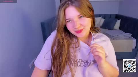 Snapshot of amy__wood chatting on 18, 10, 2025 AmyGMT 2 Mon-Sun 0300am-0900am online show from 18, 10, 2025