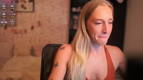 Snapshot of amy_johns_ chatting on 20, 11, 2025 amy_johns_ online show from 20, 11, 2025