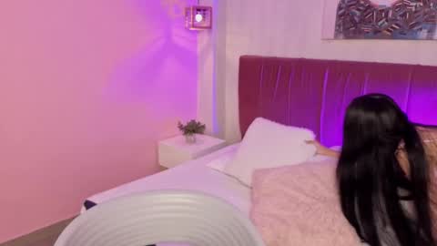 Snapshot of amy_saenz_ chatting on 3, 10, 2025 amy_saenz_ online show from 3, 10, 2025