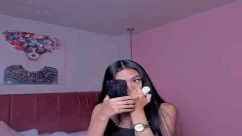 Snapshot of amy_saenz_ chatting on 13, 10, 2025 amy_saenz_ online show from 13, 10, 2025