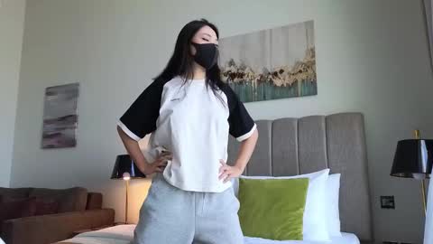 girl next door named Amy online show from 19, 12, 2024