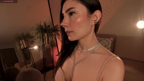 Amy Armstrong online show from 16, 12, 2024
