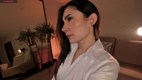 Amy Armstrong online show from 18, 12, 2024