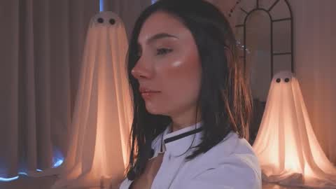 Amy Armstrong online show from 18, 10, 2025