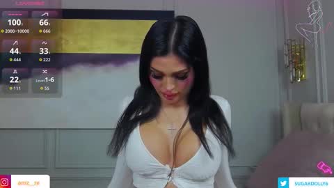 Snapshot of amyazuree chatting on 18, 11, 2025 Amy online show from 18, 11, 2025