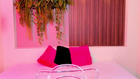 Snapshot of amybarton chatting on 23, 10, 2025 My name is AMY... Nice to meet you thumb up me please its important online show from 23, 10, 2025