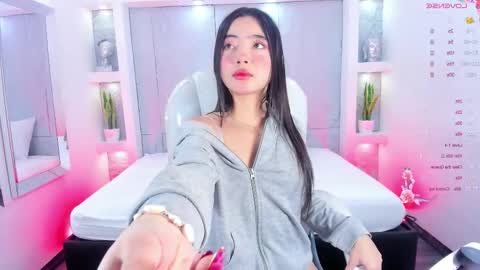 Snapshot of amycolman_ chatting on 24, 10, 2025 amy online show from 24, 10, 2025