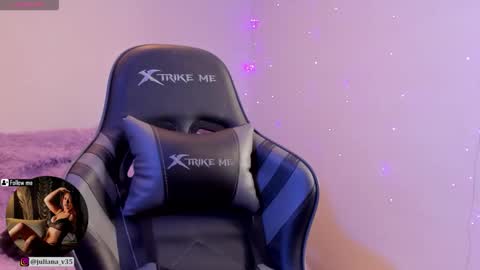 Snapshot of amypond__ chatting on 24, 10, 2025 Amy online show from 24, 10, 2025