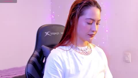 Snapshot of amypond__ chatting on 20, 11, 2025 Amy online show from 20, 11, 2025