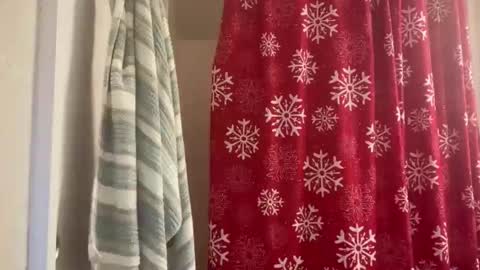 Amy Smilez online show from 15, 12, 2025