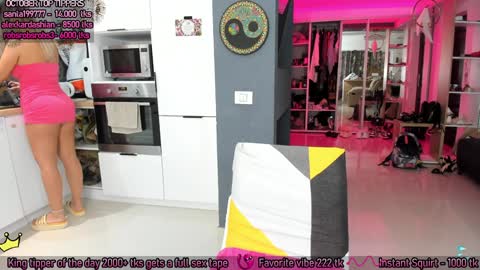 Snapshot of amysuperheroes chatting on 18, 10, 2025 Next stream Dec 3 online show from 18, 10, 2025