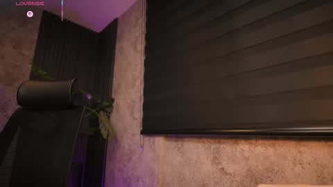 Snapshot of amywalker_ chatting on 14, 10, 2025 AMY WALKER online show from 14, 10, 2025