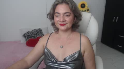  Ana  online show from 1, 1, 2025
