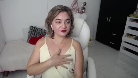  Ana  online show from 31, 1, 2025