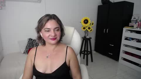  Ana  online show from 6, 3, 2025