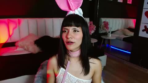 Snapshot of ana_luve chatting on 11, 11, 2025 Ana online show from 11, 11, 2025