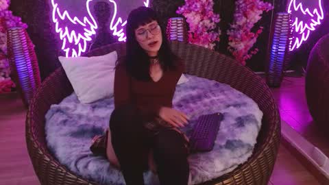 Snapshot of ana_luve chatting on 12, 11, 2025 Ana online show from 12, 11, 2025