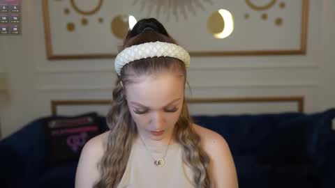 Snapshot of anabel2054 chatting on 16, 10, 2025 Sweet girls online show from 16, 10, 2025