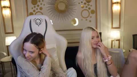 Snapshot of anabel2054 chatting on 3, 11, 2025 Sweet girls online show from 3, 11, 2025