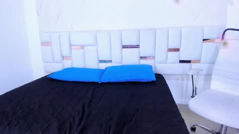 Snapshot of anabella_bigboobs chatting on 14, 11, 2025 anabella_bigboobs online show from 14, 11, 2025