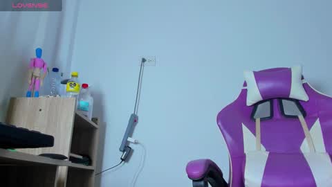 Snapshot of anabellabonariva chatting on 17, 9, 2025 Anabella online show from 17, 9, 2025