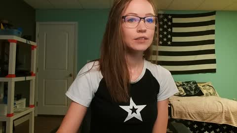 Snapshot of anabelleleigh chatting on 8, 10, 2025 Anabelleleigh online show from 8, 10, 2025