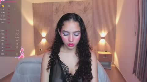 Anahi Curlie online show from 11, 12, 2024