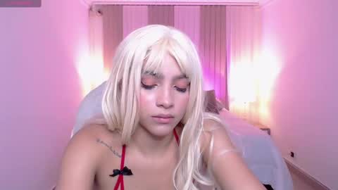 Anahi Curlie online show from 1, 3, 2025