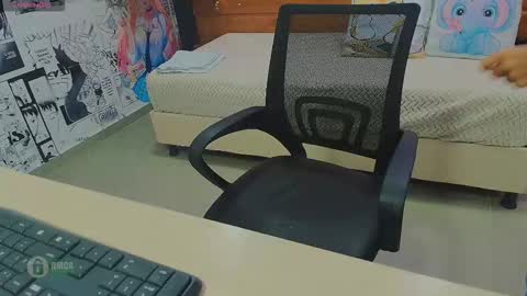 Snapshot of anahi_maite chatting on 13, 10, 2025 Anahi online show from 13, 10, 2025