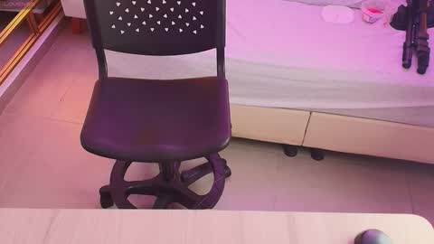 Snapshot of anahi_maite chatting on 4, 11, 2025 Anahi online show from 4, 11, 2025