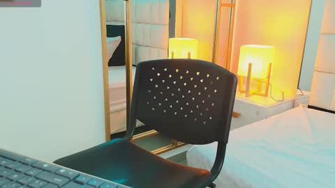 Snapshot of anahi_maite chatting on 19, 11, 2025 Anahi online show from 19, 11, 2025