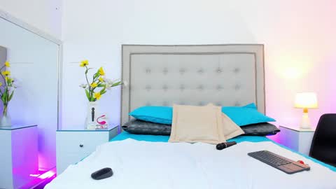 Anahi Rivera online show from 13, 1, 2025