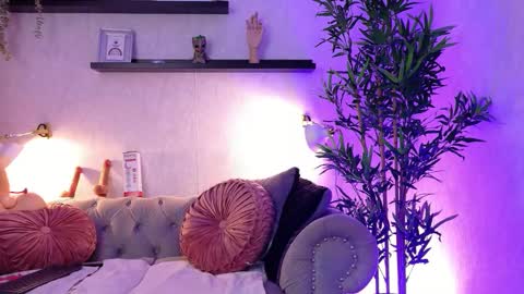 Snapshot of anaise_latif chatting on 21, 10, 2025 Anaise online show from 21, 10, 2025