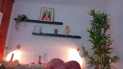 Snapshot of anaise_latif chatting on 8, 11, 2025 Anaise online show from 8, 11, 2025