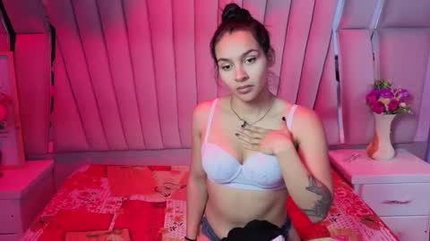 Snapshot of anales_deep_69 chatting on 15, 9, 2025 AbbyAndAntonela online show from 15, 9, 2025