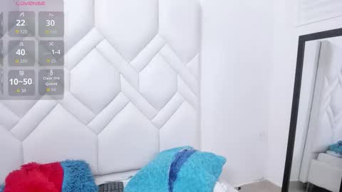 analia18  online show from 12, 11, 2025