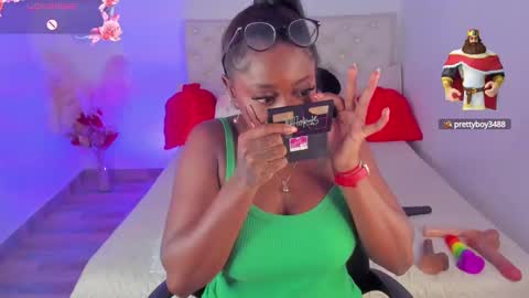 Snapshot of ananya_kay01 chatting on 22, 1, 2025 A N A my connection hours are from 600 pm to 12 pm Colombian time online show from 22, 1, 2025