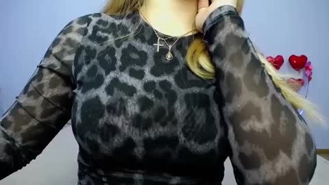 anastacyyellig online show from 4, 2, 2025