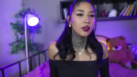 anaya_olyx online show from 10, 10, 2025