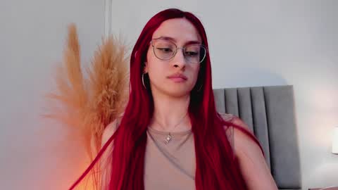 Andra Cyrus online show from 14, 1, 2025