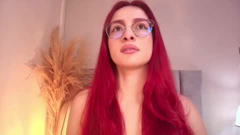 Andra Cyrus online show from 22, 9, 2025