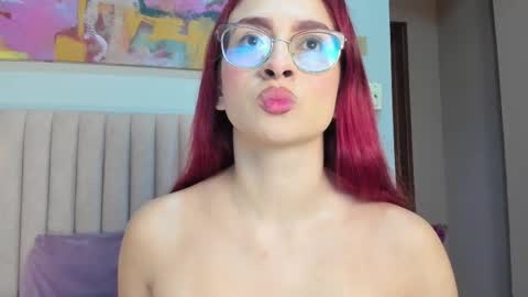 Andra Cyrus online show from 17, 10, 2025