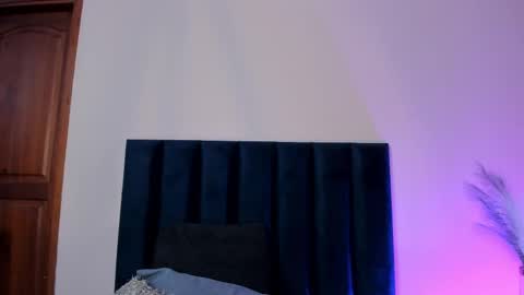 Andra Cyrus online show from 23, 10, 2025