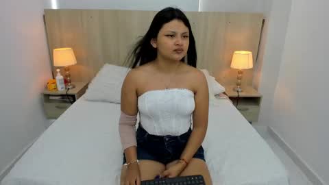 Andrea Caicedo online show from 1, 10, 2025
